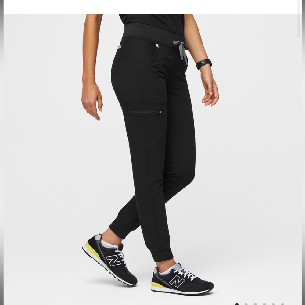 Women’s Black Zamora Scrub Joggers